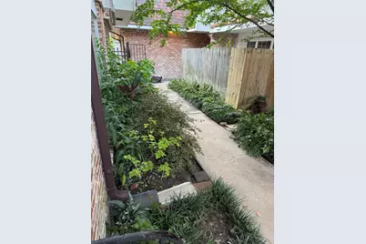 1726 Broadway Street #B10, Galveston, TX 77550 - Photo 12