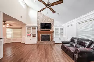 2002 Indian Shores Rd, Crosby, TX 77532 - Photo 8