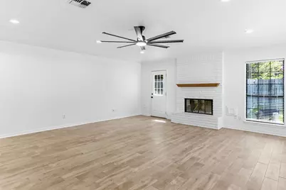1810 Greentree Drive Drive, Huntsville, TX 77340 - Photo 6