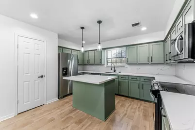 1810 Greentree Drive Drive, Huntsville, TX 77340 - Photo 18