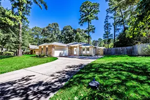 1810 Greentree Dr Dr, Huntsville, TX 77340 - Photo 2