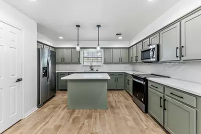 1810 Greentree Drive Drive, Huntsville, TX 77340 - Photo 16