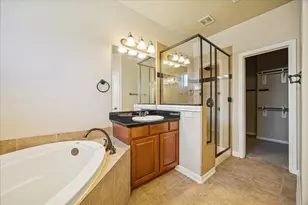 1393 Studer St, Houston, TX 77007 - Photo 8