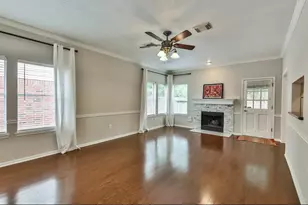 1123 Juniper Canyon Ln, Houston, TX 77062 - Photo 4