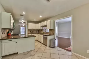 1123 Juniper Canyon Ln, Houston, TX 77062 - Photo 8
