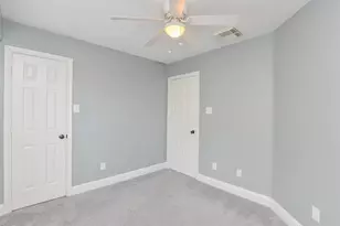 8755 Thistlemoor Ln, Houston, TX 77044 - Photo 16