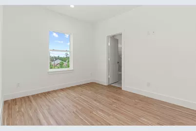 4704 Thornton Views  Rd, Houston, TX 77018 - Photo 32