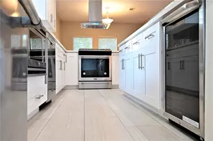 2339 Bent River Dr, Sugar Land, TX 77479 - Photo 8