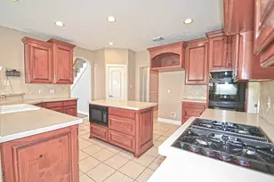 5926 Solar Point Ln, Houston, TX 77041 - Photo 6