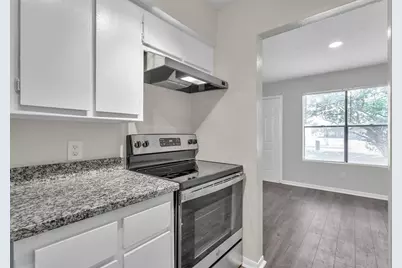 900 Holly Drive #10, Conroe, TX 77301 - Photo 8