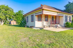 668 FM443, Yoakum, TX 77995 - Photo 2