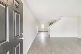 963 Lucky St, Houston, TX 77088 - Photo 2