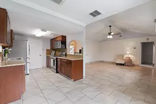 202 County Fair Dr, Houston, TX 77060 - Photo 10