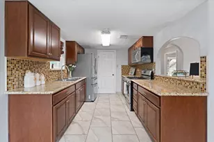 202 County Fair Dr, Houston, TX 77060 - Photo 4