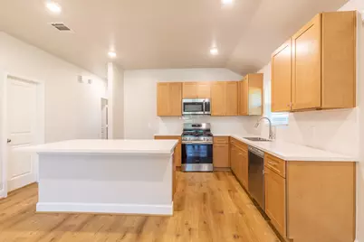801 Roosevelt, Navasota, TX 77868 - Photo 8