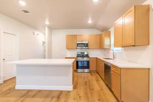 801 Roosevelt, Navasota, TX 77868 - Photo 8