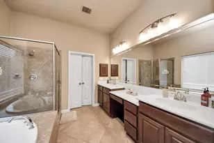 13723 Playa Lucia Ct, Houston, TX 77044 - Photo 18