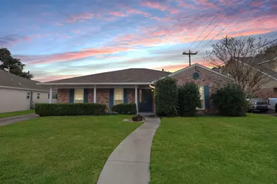 9807 Braewick Drive, Houston, TX 77096 - Photo 2