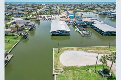 22502 Kennedy Drive, Galveston, TX 77554 - Photo 14