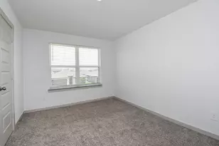 8030 Milam Ln, Rosharon, TX 77583 - Photo 16