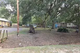 64 Honeycomb Street W, Blessing, TX 77419 - Photo 22