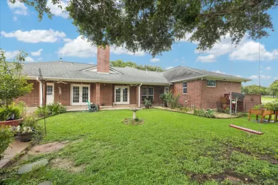 428 Briar Creek Lane, Sealy, TX 77474 - Photo 20