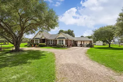 428 Briar Creek Lane, Sealy, TX 77474 - Photo 4