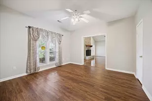 428 Briar Creek Ln, Sealy, TX 77474 - Photo 14