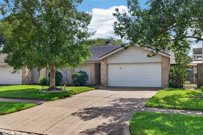 11911 Brook Meadows Lane, Meadows Place, TX 77477 - Photo 6