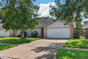 11911 Brook Meadows Ln, Meadows Place, TX 77477 - Photo 6