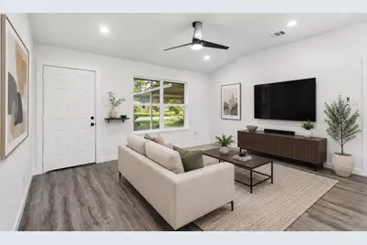 7447 Langley Road, Houston, TX 77016 - Photo 6