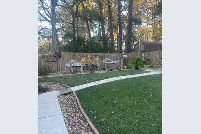 328 Olive Street, Huntsville, TX 77340 - Photo 18