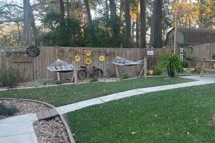 328 Olive St, Huntsville, TX 77340 - Photo 18