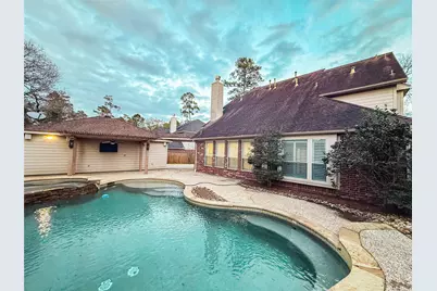 79 W Shale Creek Circle, The Woodlands, TX 77382 - Photo 2