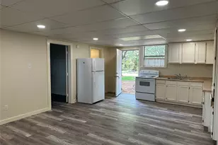 2318 1/2 Manvel Rd, Pearland, TX 77584 - Photo 6