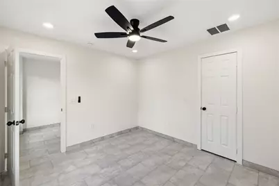 6138 Brookfield Drive #B, Houston, TX 77085 - Photo 16