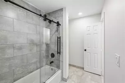 6138 Brookfield Drive #B, Houston, TX 77085 - Photo 12
