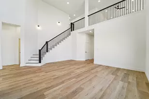 320 E Main St, La Porte, TX 77571 - Photo 8