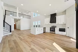 320 E Main St, La Porte, TX 77571 - Photo 12