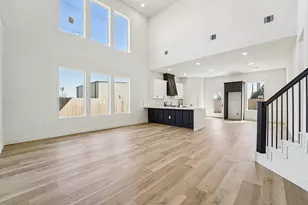 320 E Main St, La Porte, TX 77571 - Photo 2