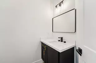 320 E Main St, La Porte, TX 77571 - Photo 16