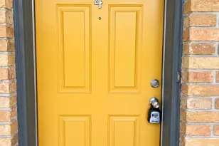 4811 Oakland St, Houston, TX 77023 - Photo 2