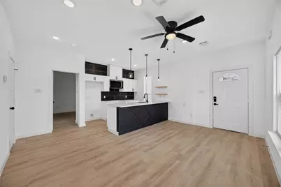 8208 Sterlingshire Street #B, Houston, TX 77078 - Photo 2