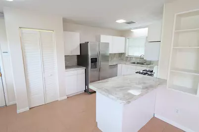 5235 Beechnut Street, Houston, TX 77096 - Photo 6