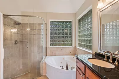 10 Dove Trace Circle, The Woodlands, TX 77382 - Photo 14