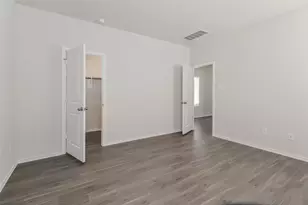 15225 Estrella E, Houston, TX 77073 - Photo 8