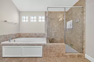 11511 Main Pine Dr, Houston, TX 77025 - Photo 38