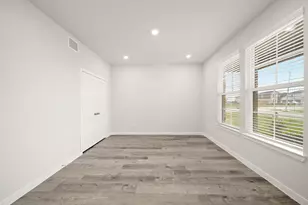 8104 Ocean Jasper Ln, Texas City, TX 77591 - Photo 6