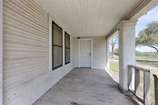 820 W Fairwinds St, Hallettsville, TX 77964 - Photo 4
