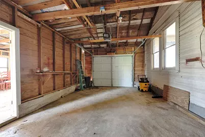 820 W Fairwinds Street, Hallettsville, TX 77964 - Photo 20